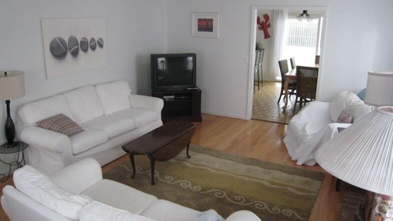 Photo of Bedroom in Mantoloking