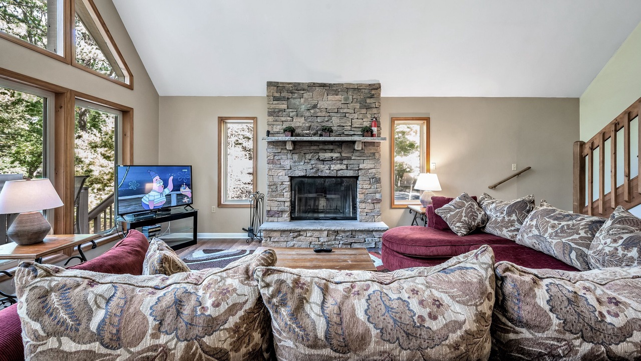 Photo of Livingroom in Lake Harmony Estates