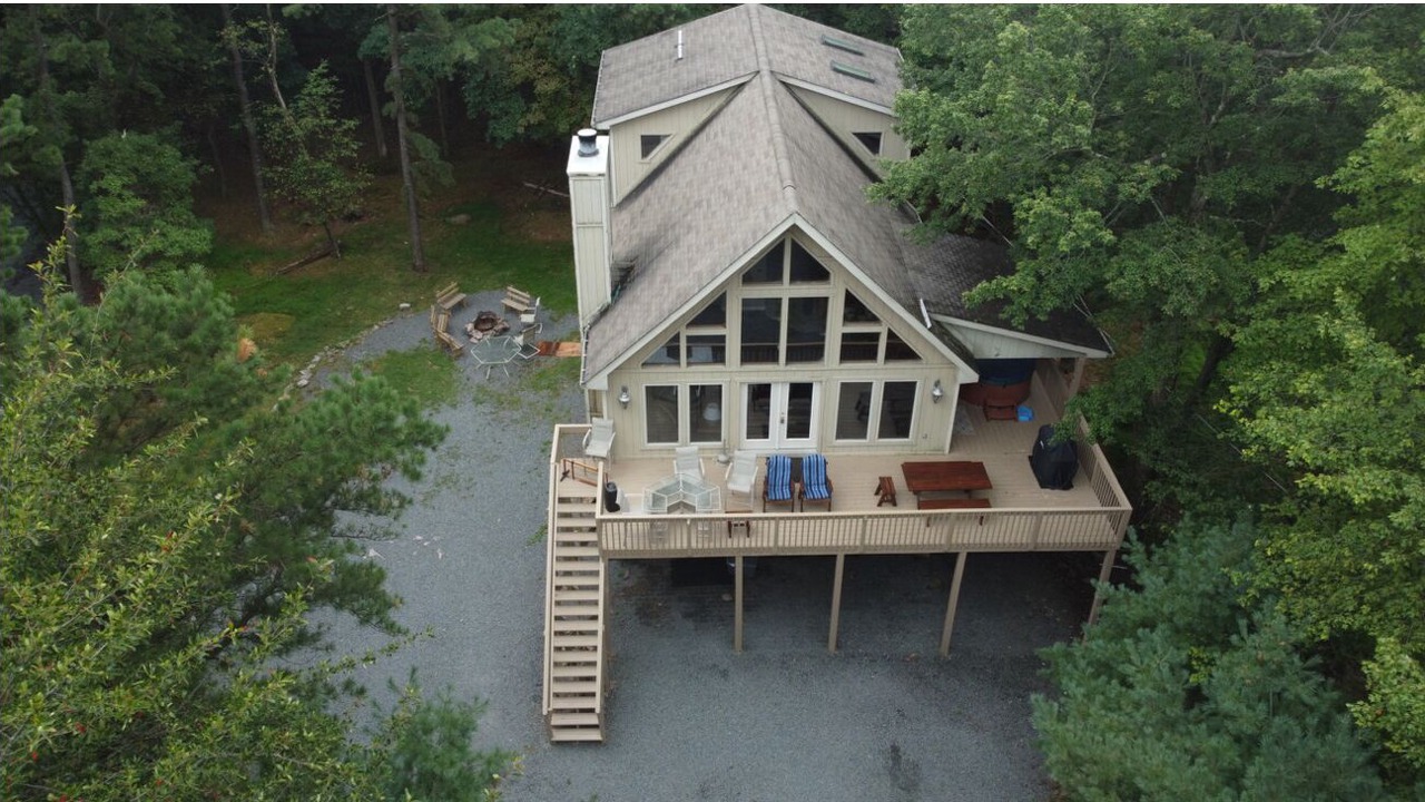 Photo of Outdoor in Lake Harmony Estates