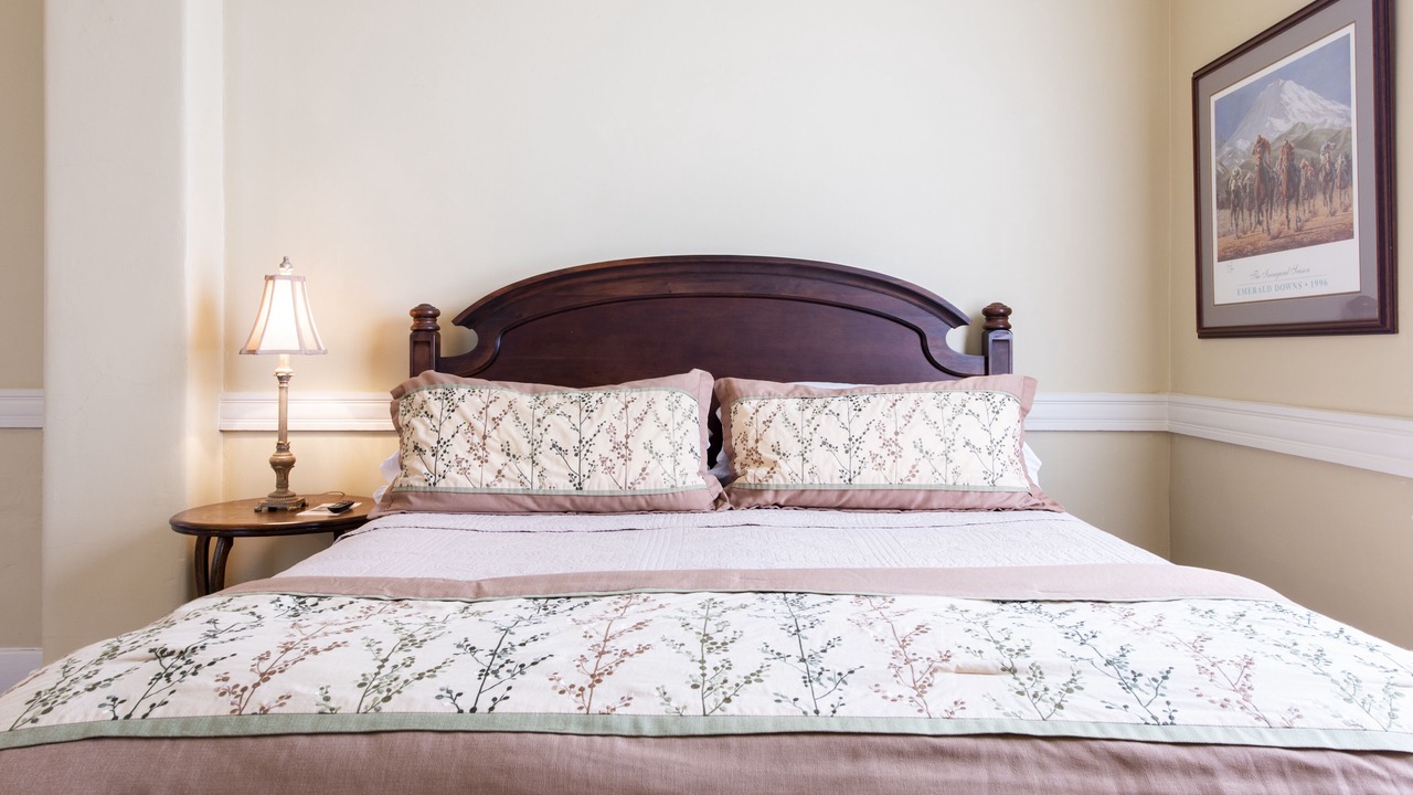 Photo of Bedroom in Cherokee Triangle