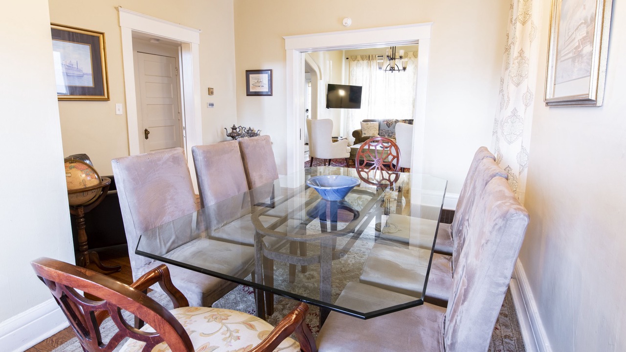 Photo of Bedroom in Cherokee Triangle