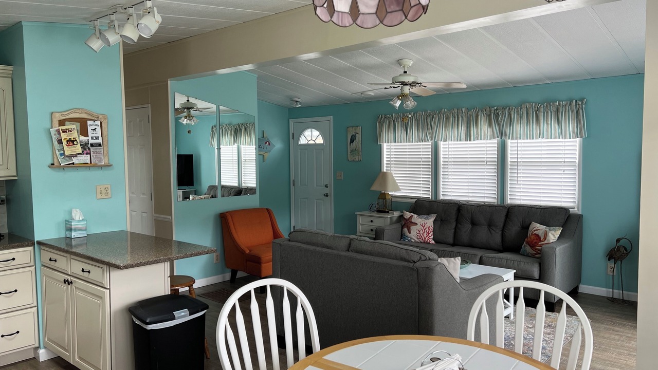 Photo of Livingroom in Assateague Pointe