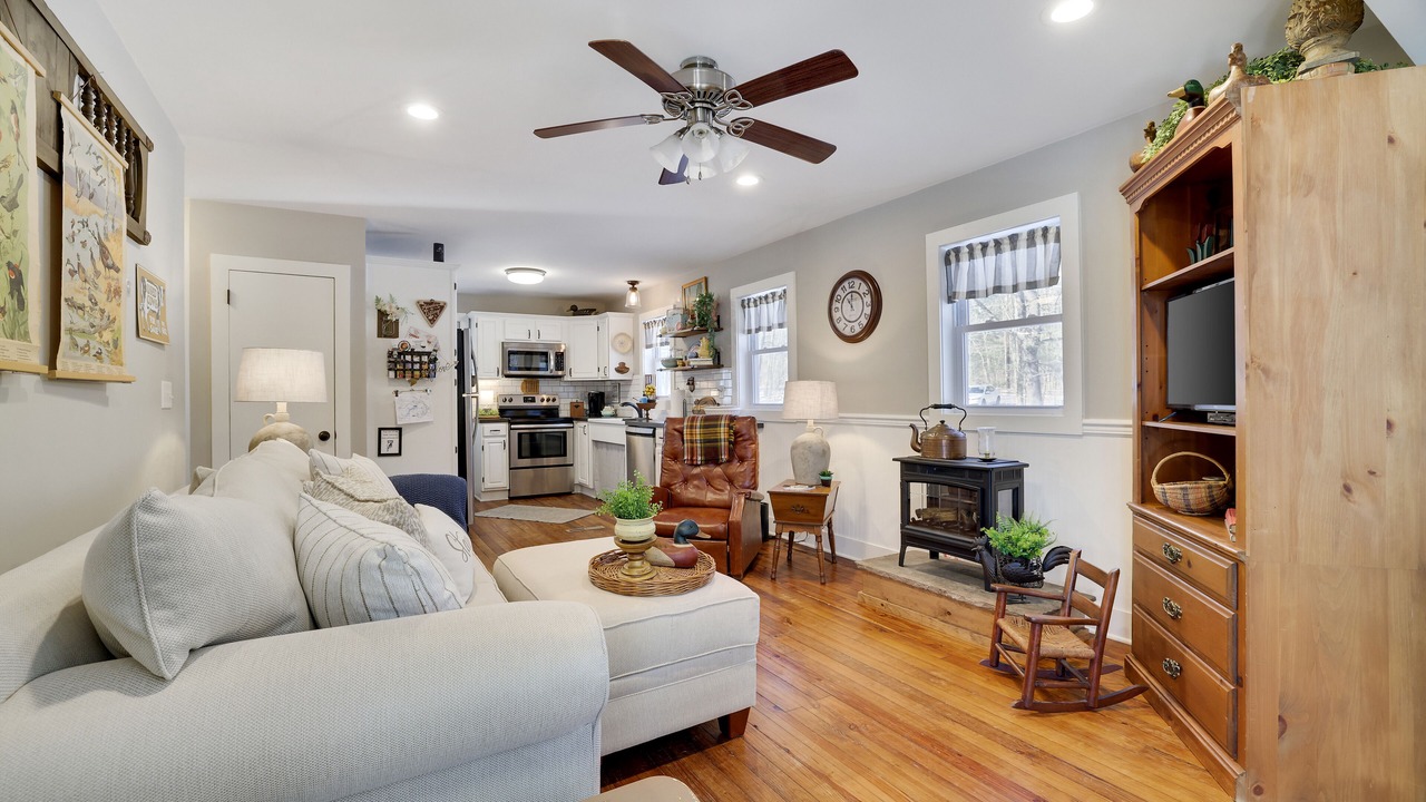 Photo of Livingroom in Lakeville