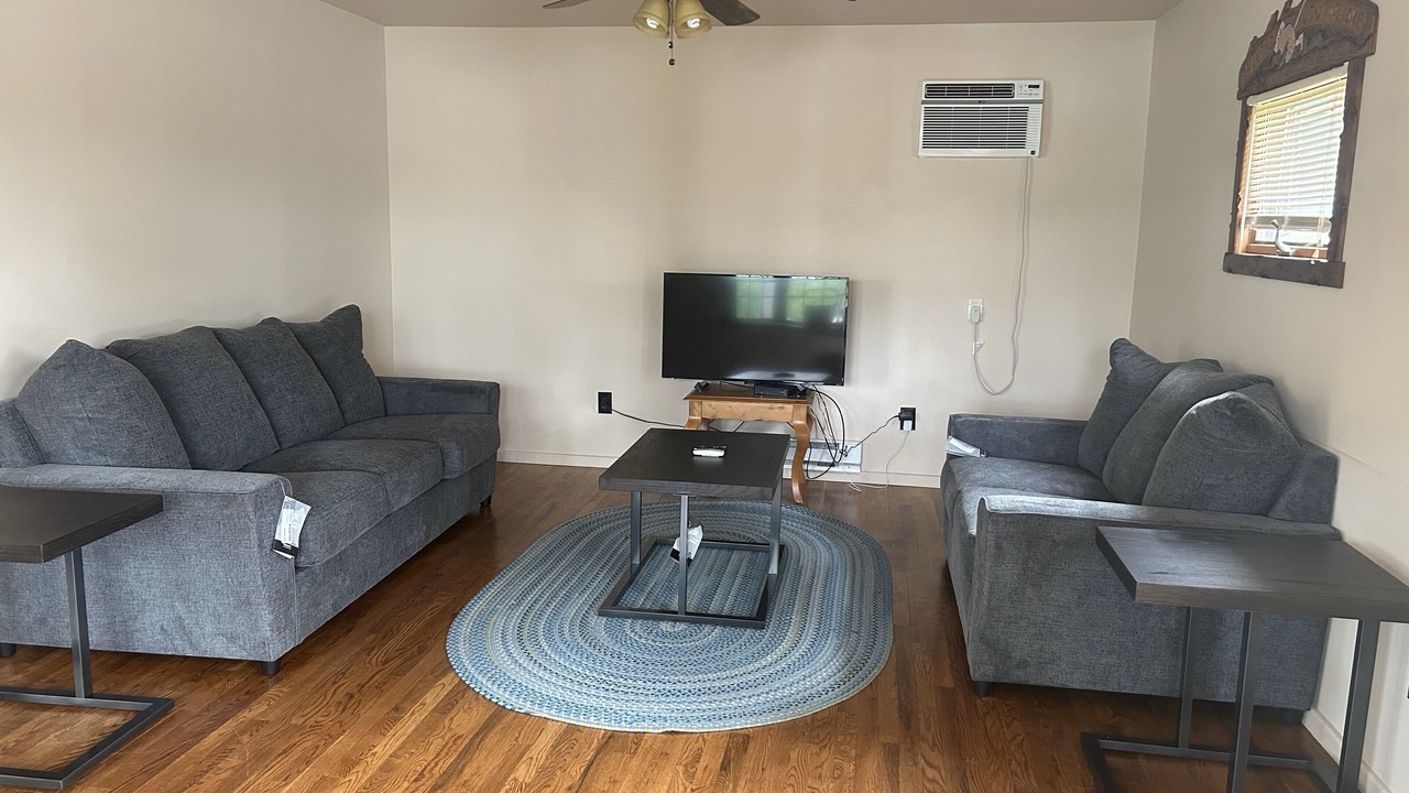 Photo of Livingroom in White Mills