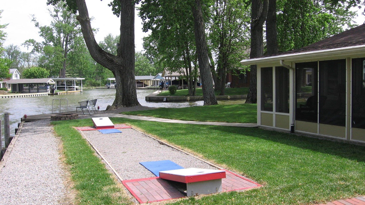 Photo of Outdoor in Lakeview