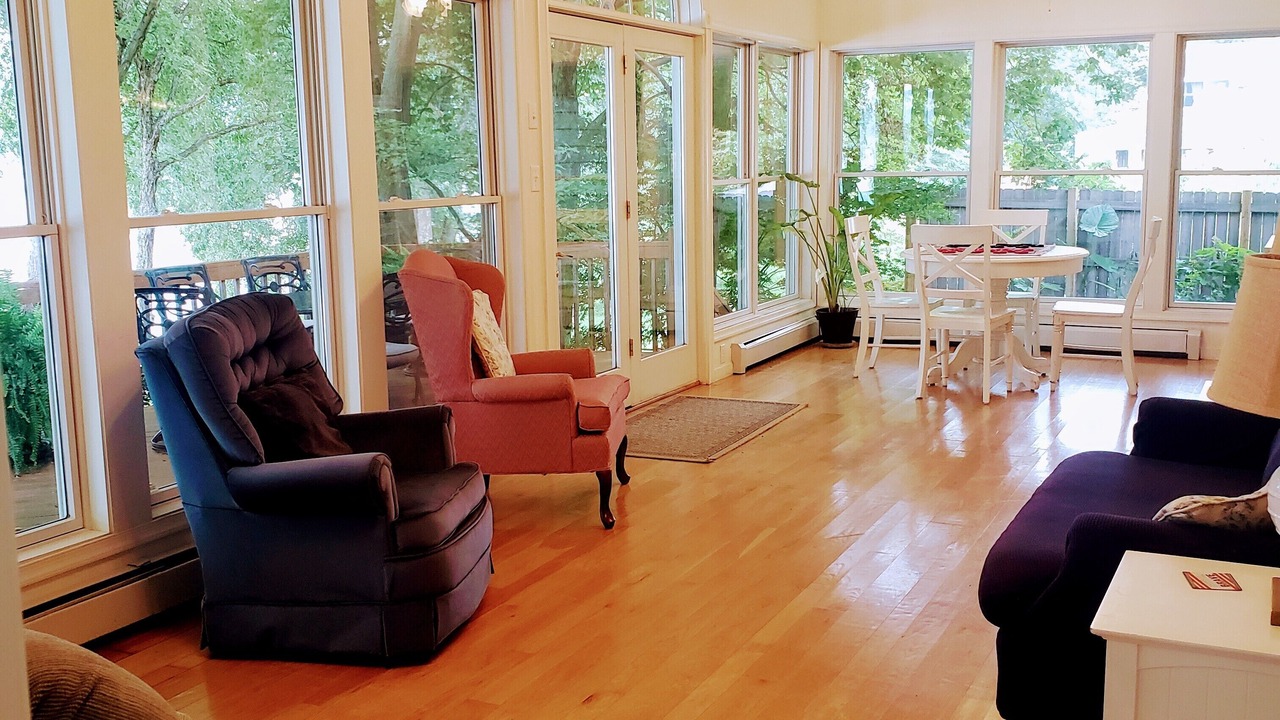 Photo of Livingroom in Dauphin