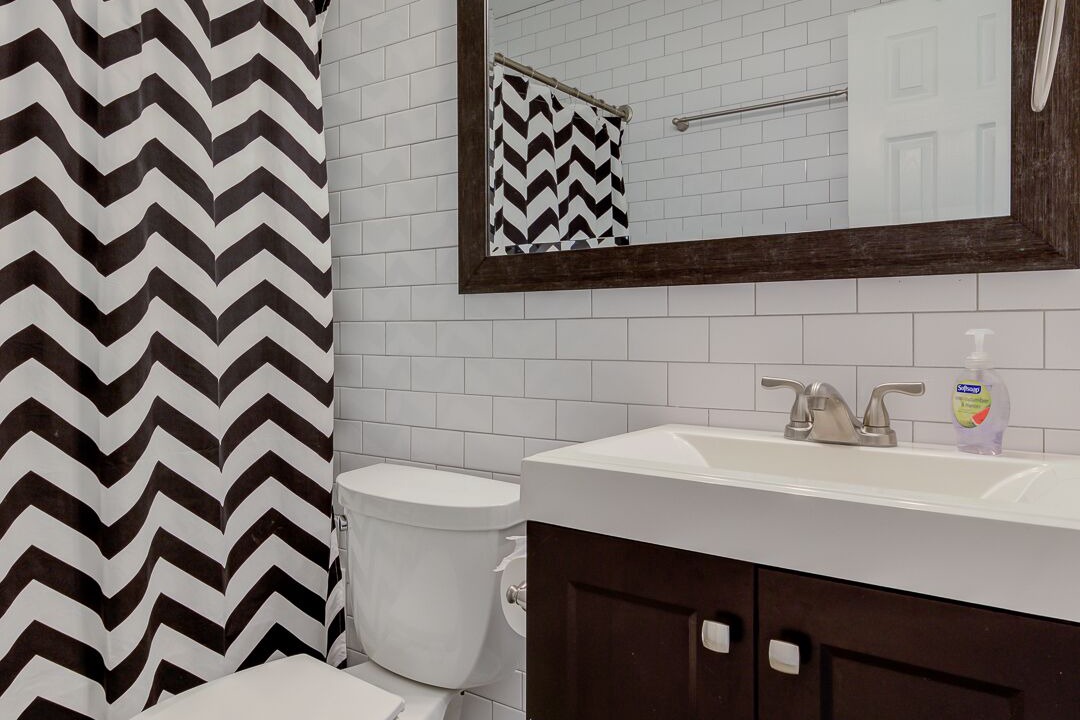 Photo of Bathroom in Admiral Estates