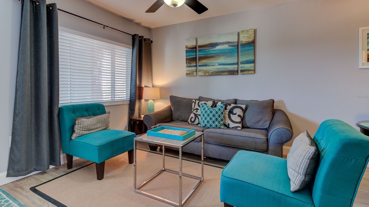 Photo of Livingroom in Admiral Estates