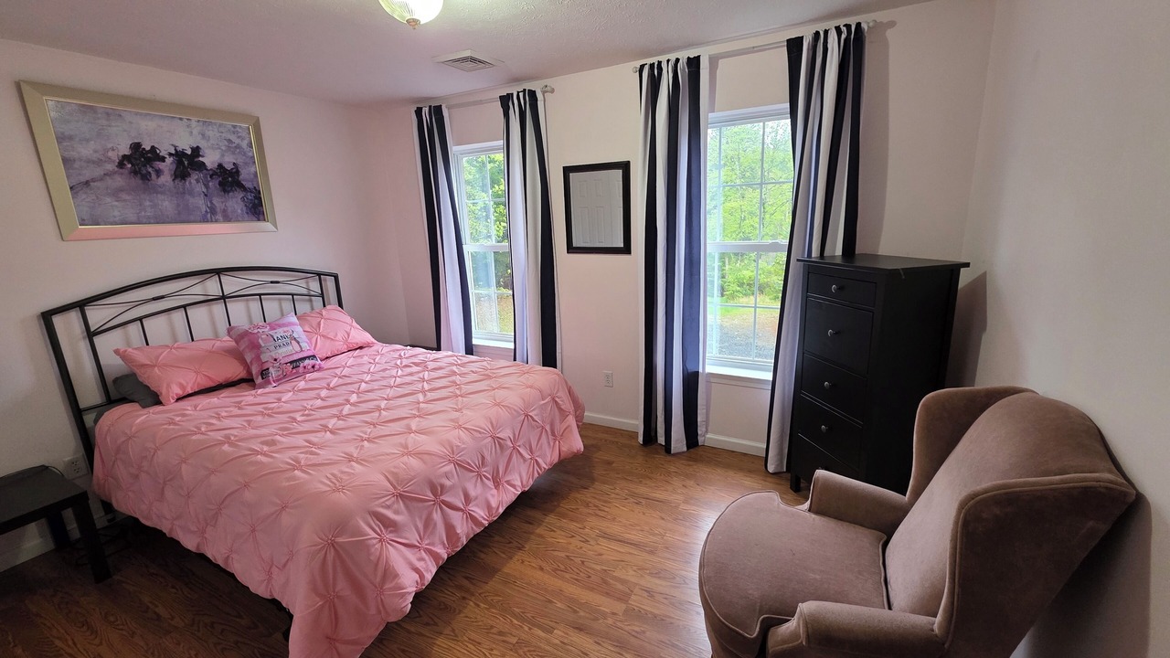 Photo of Bedroom in Long Pond