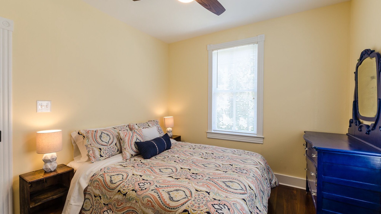 Photo of Bedroom in Issue