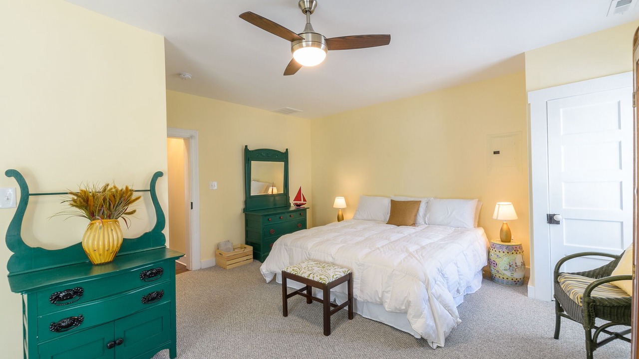 Photo of Bedroom in Issue
