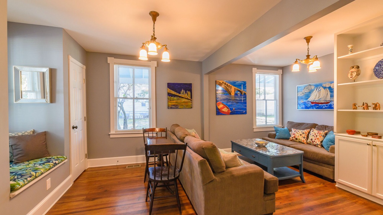 Photo of Livingroom in Issue