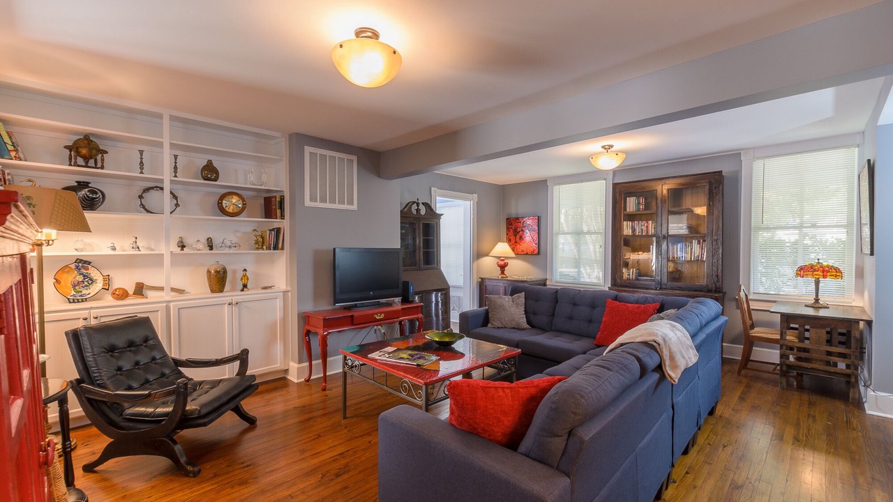 Photo of Livingroom in Issue