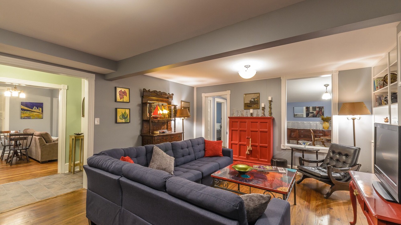 Photo of Livingroom in Issue