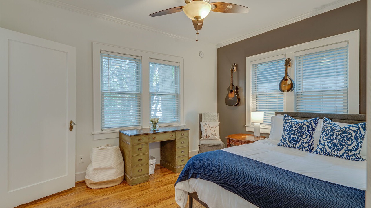 Photo of Bedroom in Rolling Acres