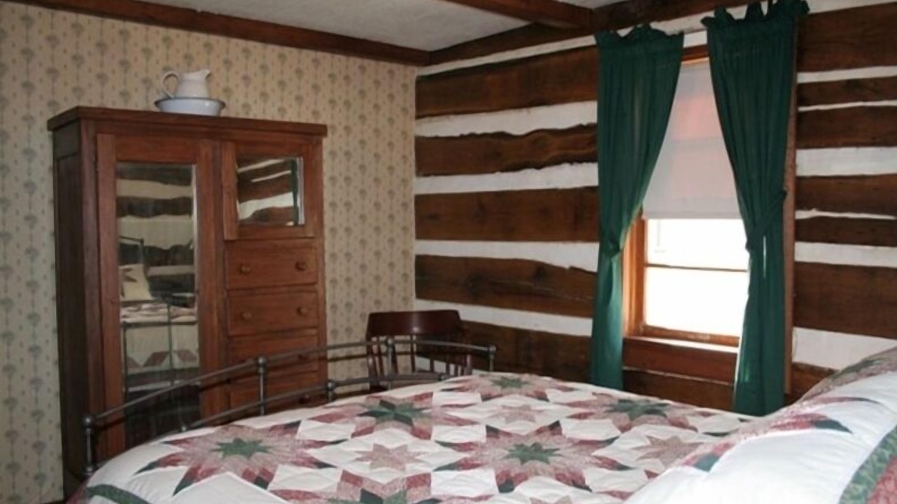 Photo of Bedroom in Gnaw Bone