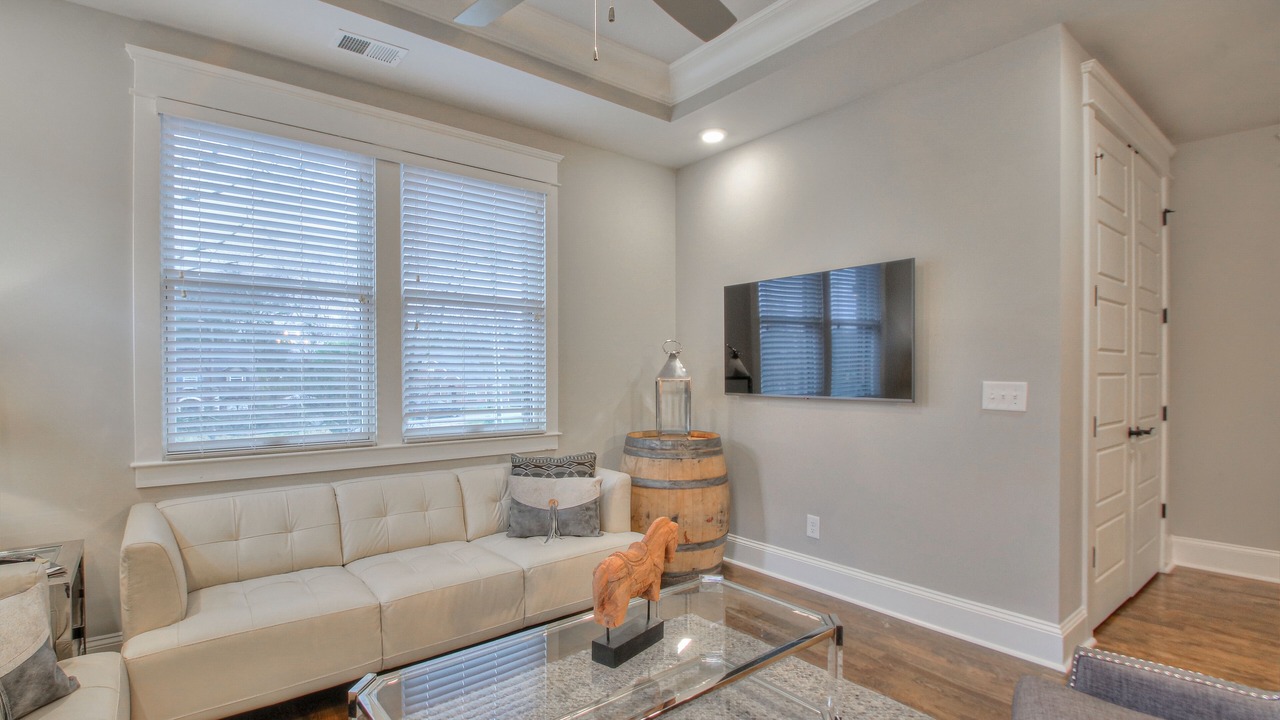 Photo of Livingroom in Green Hills