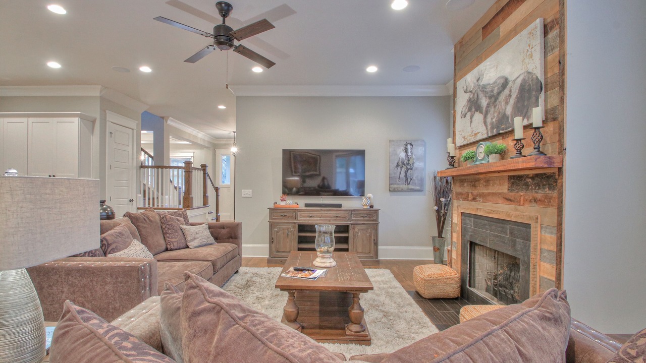 Photo of Livingroom in Green Hills