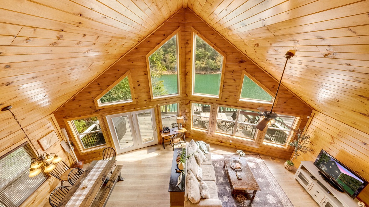 Photo of Bedroom in Lakeside Estates