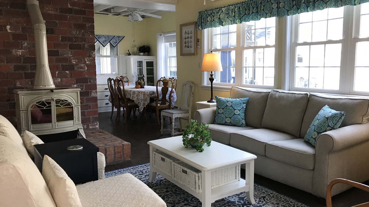 Photo of Bedroom in Lakeside