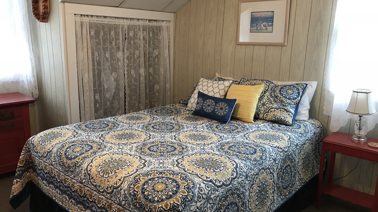 Photo of Bedroom in Lakeside