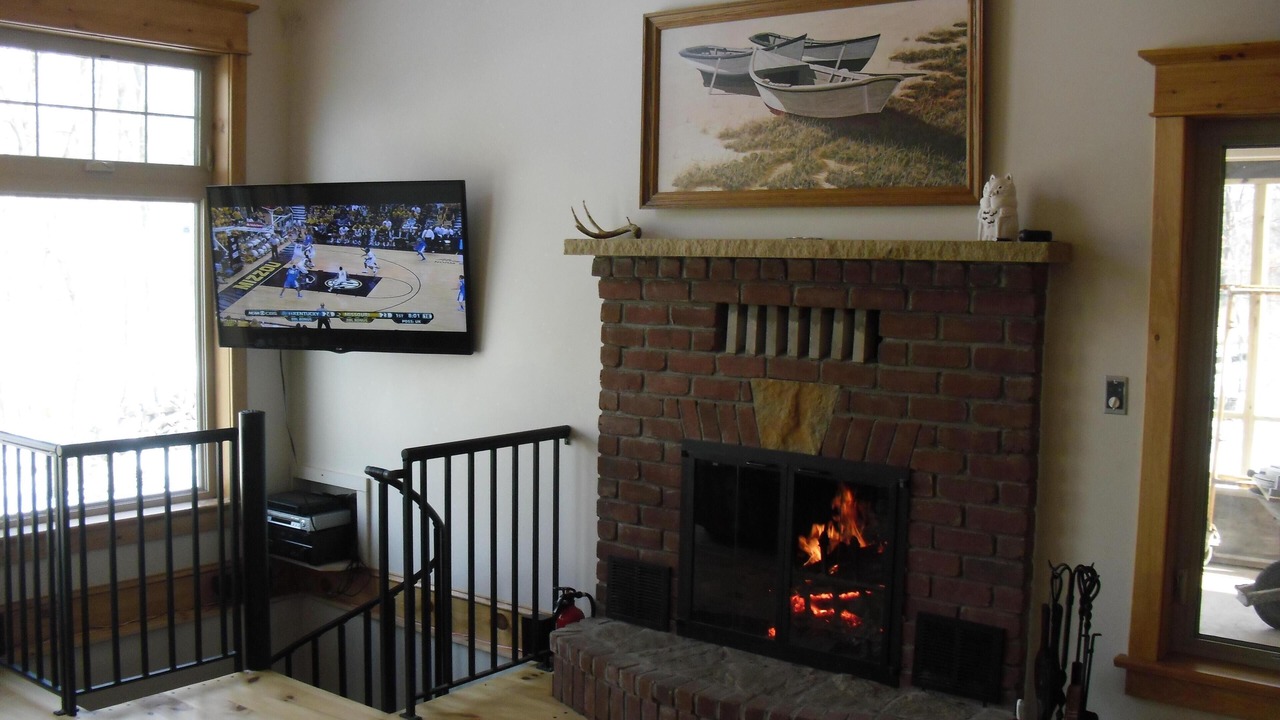 Photo of Livingroom in James Creek