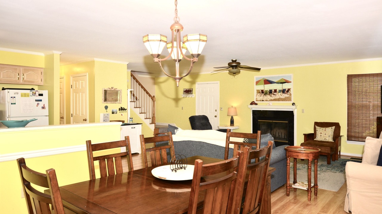 Photo of Livingroom in Country Club Estates