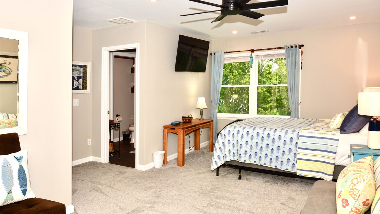 Photo of Bathroom in Country Club Estates