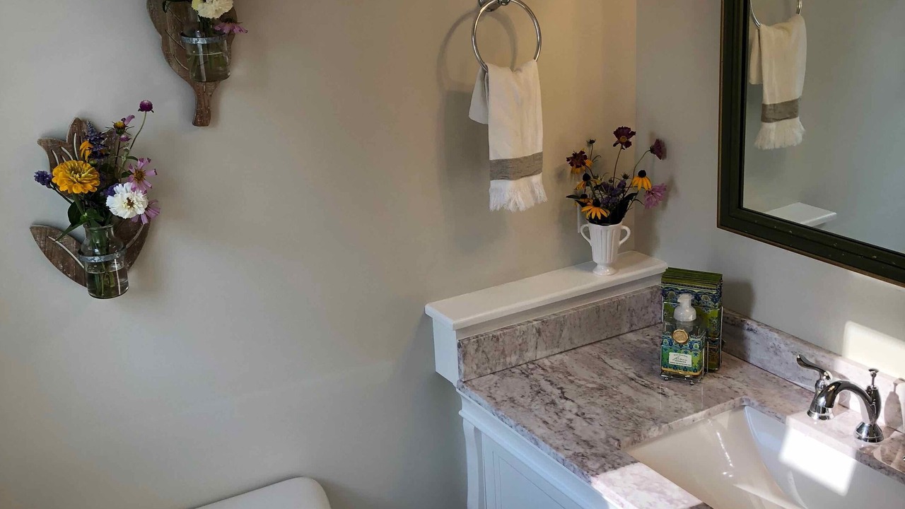 Photo of Bedroom in Lakeside