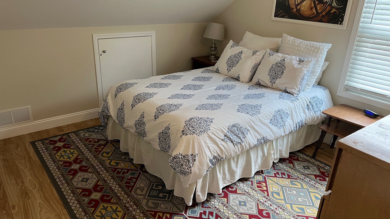 Photo of Bedroom in Lakeside