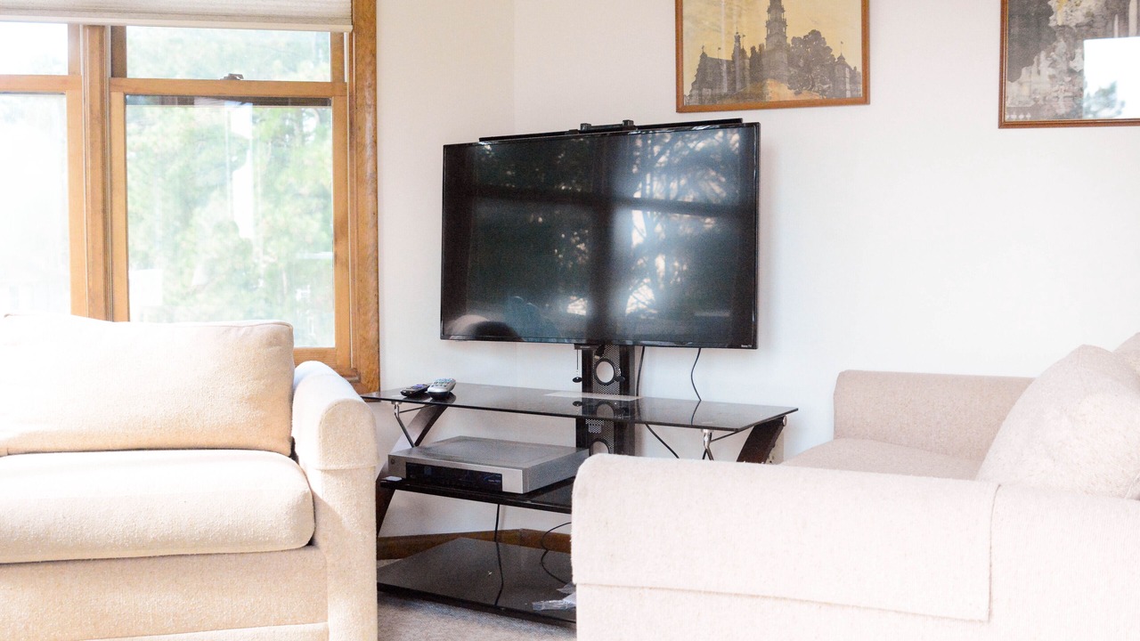 Photo of Livingroom in Deep Hole