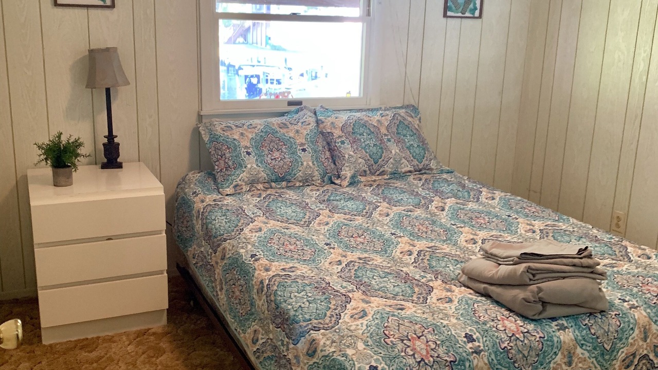 Photo of Bedroom in Deep Hole
