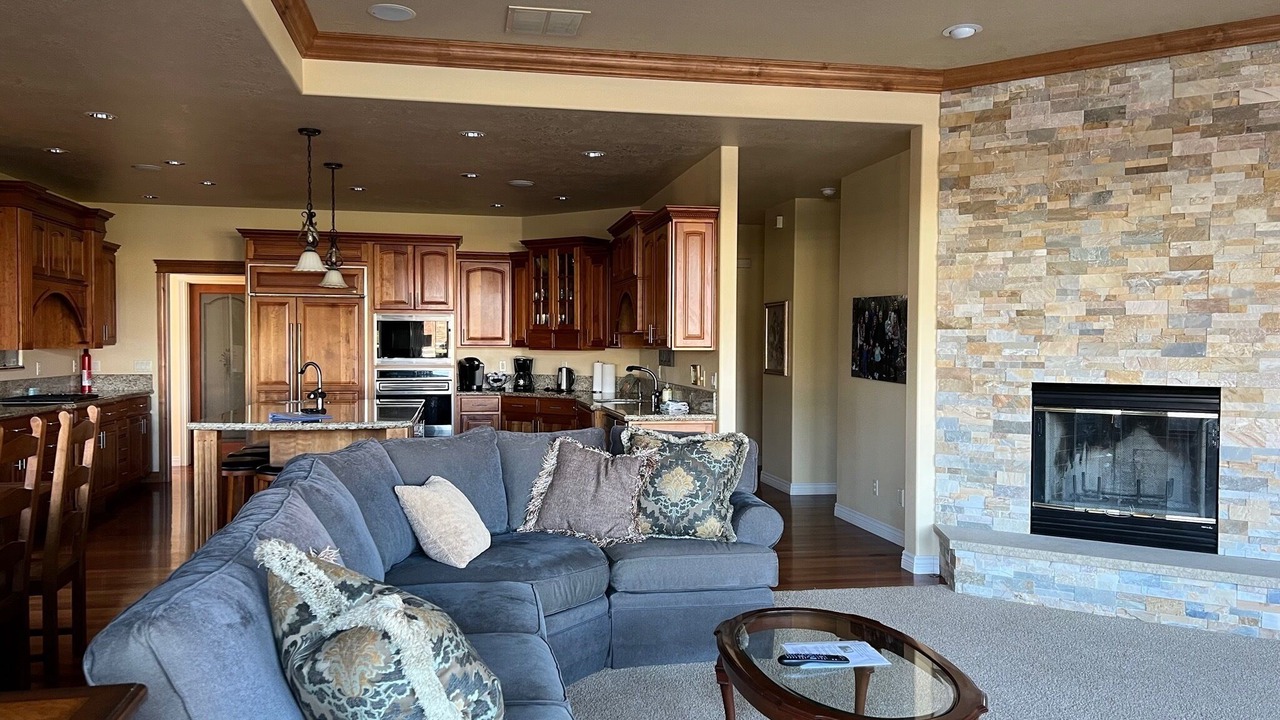 Photo of Livingroom in Eagle