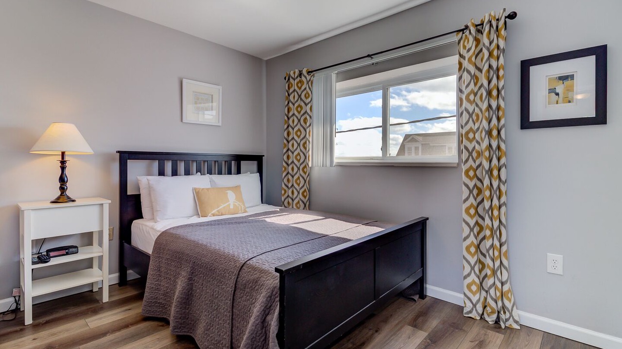 Photo of Bedroom in Admiral Estates