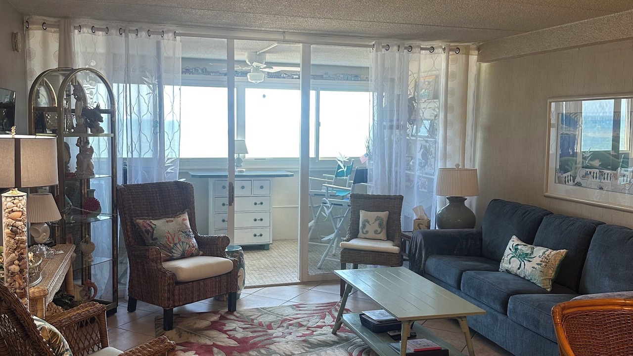 Photo of Livingroom in North Ocean City