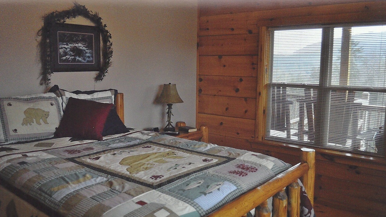 Photo of Bedroom in Pittman Center