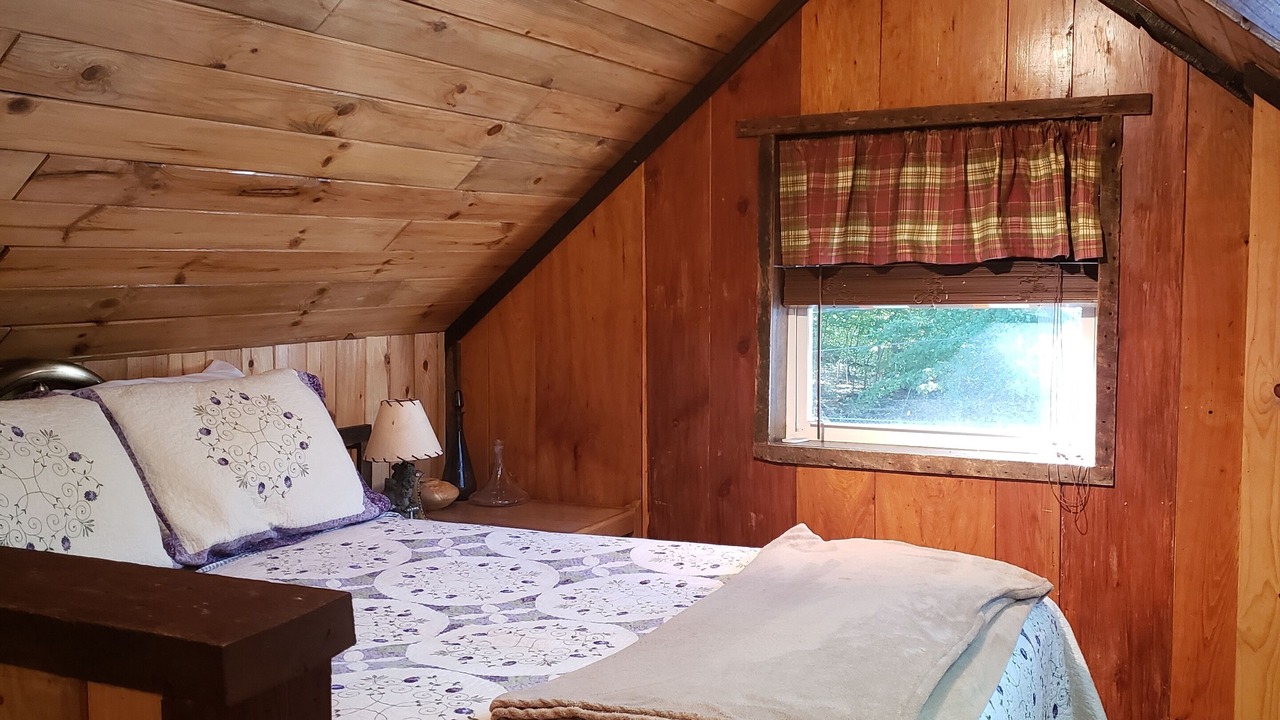 Photo of Bedroom in Lake City