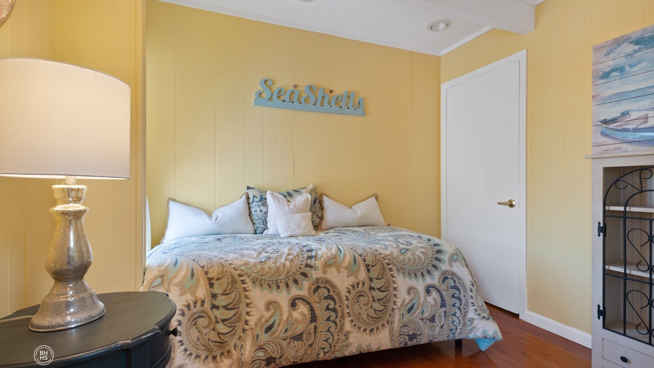 Photo of Bedroom in Mantoloking