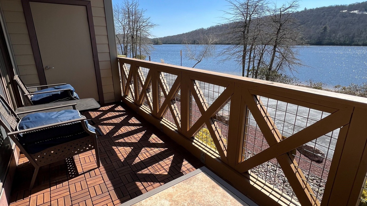 Photo of Patio Balcony in Lake Harmony