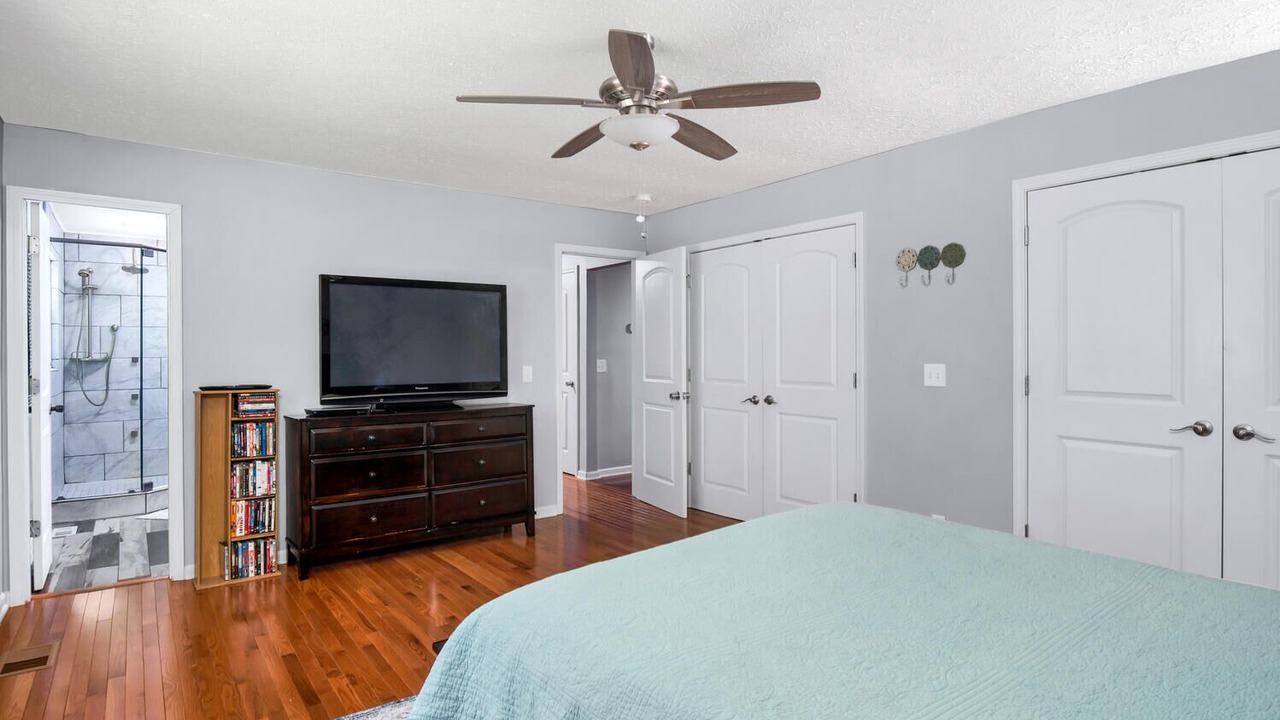 Photo of Bedroom in Inglewood
