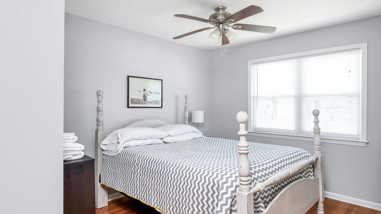 Photo of Bedroom in Inglewood