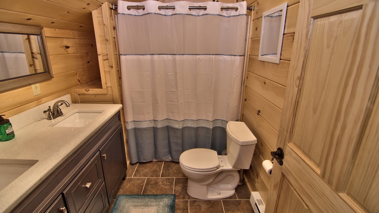 Photo of Bathroom in Hickory Hills