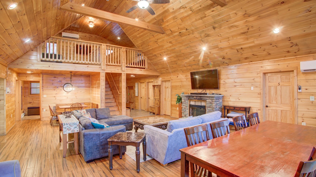 Photo of Bedroom in Hickory Hills