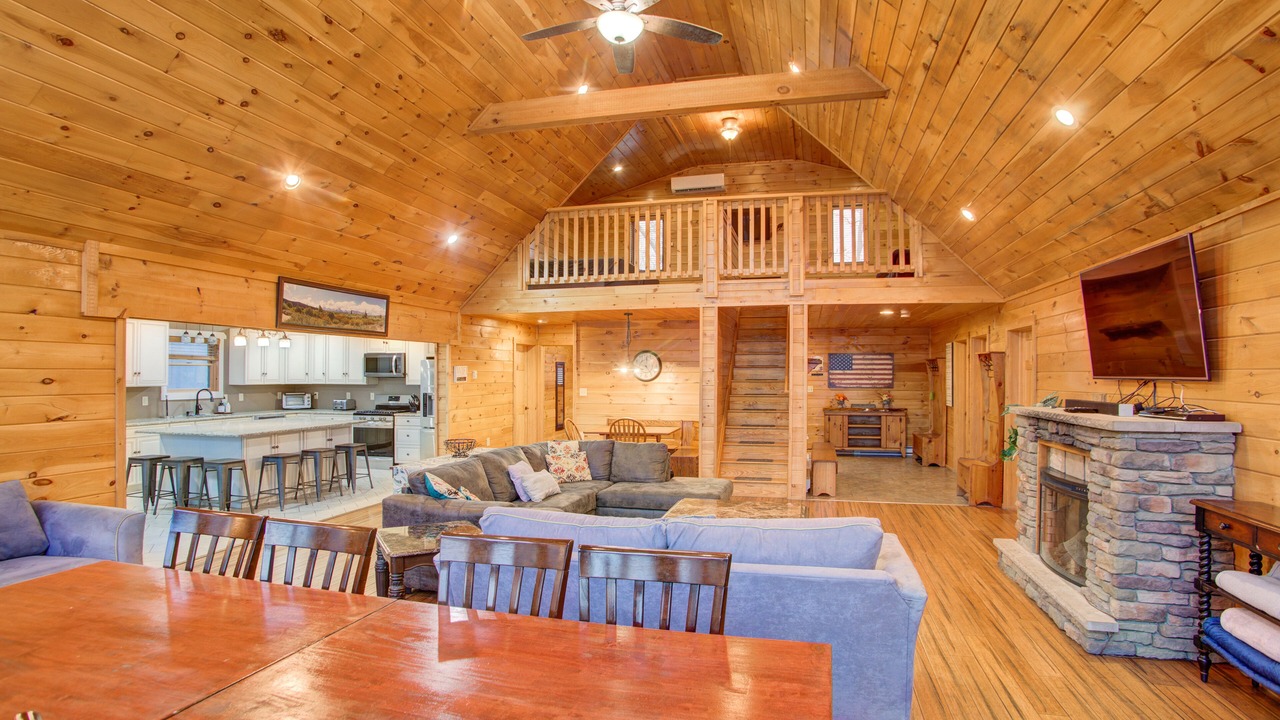 Photo of Bedroom in Hickory Hills
