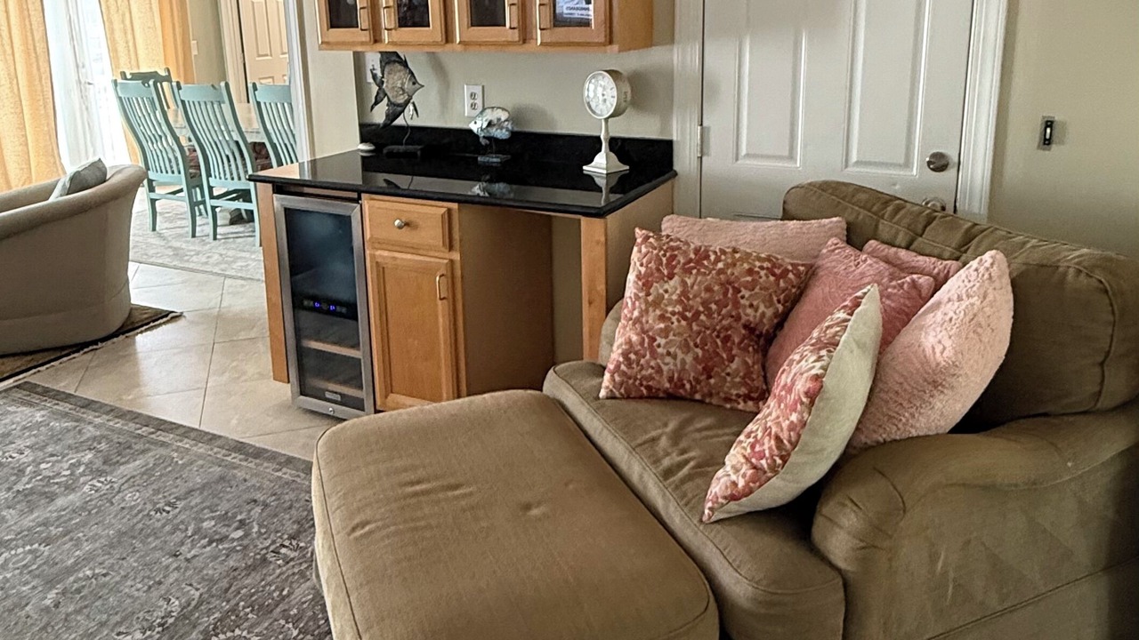 Photo of Livingroom in Northeast Virginia Beach