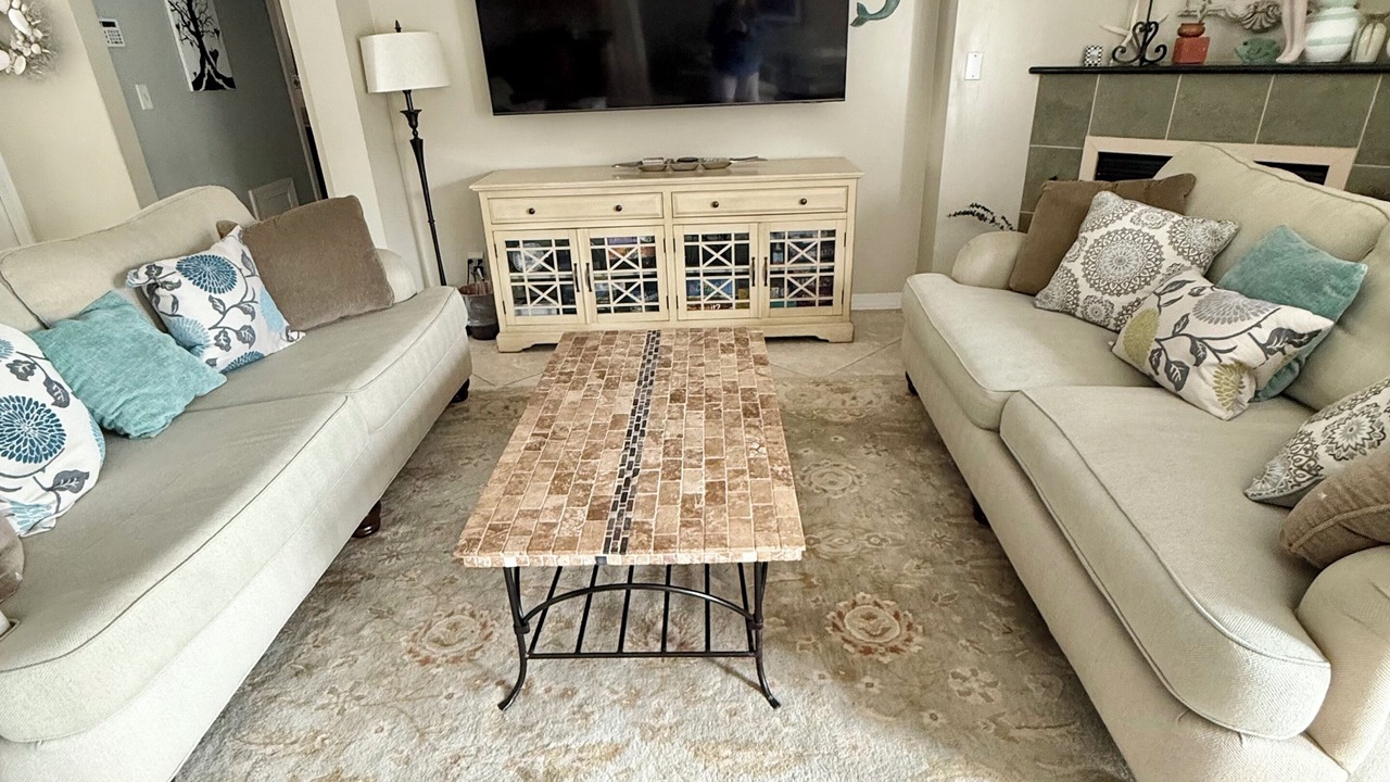 Photo of Livingroom in Northeast Virginia Beach