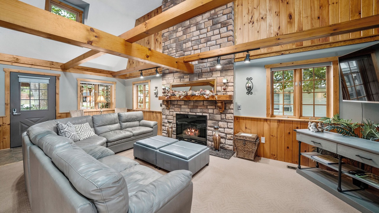 Photo of Livingroom in Logan