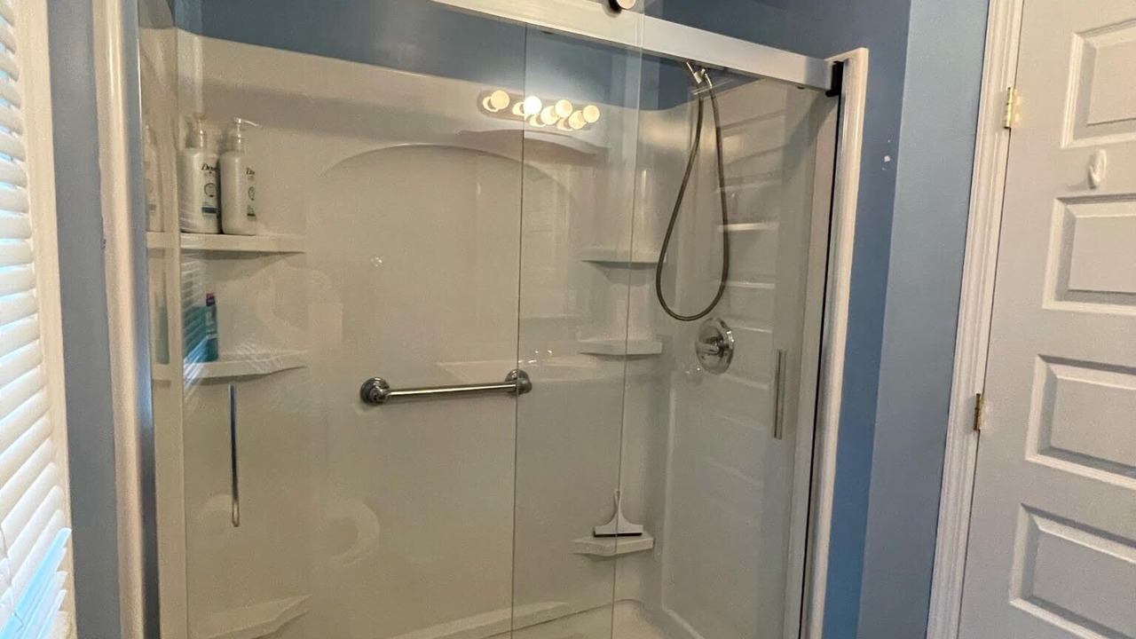 Photo of Bathroom in Avon by the Sea