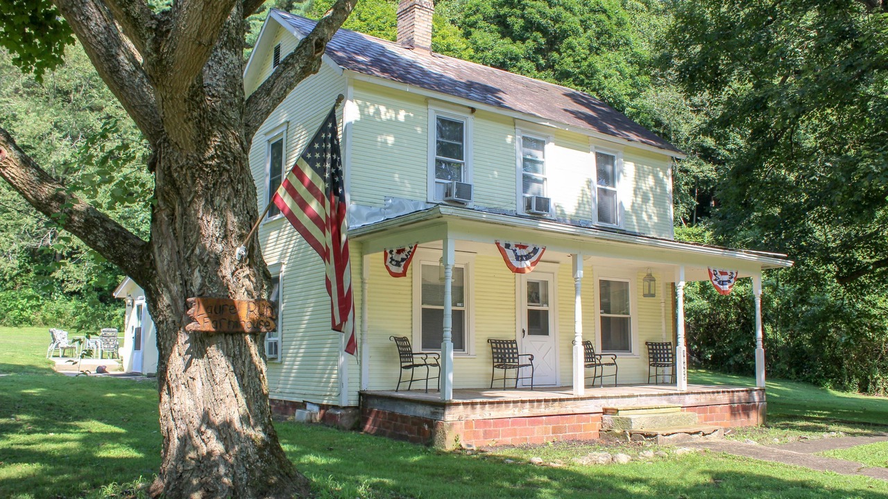 Photo of Outdoor in Nelsonville