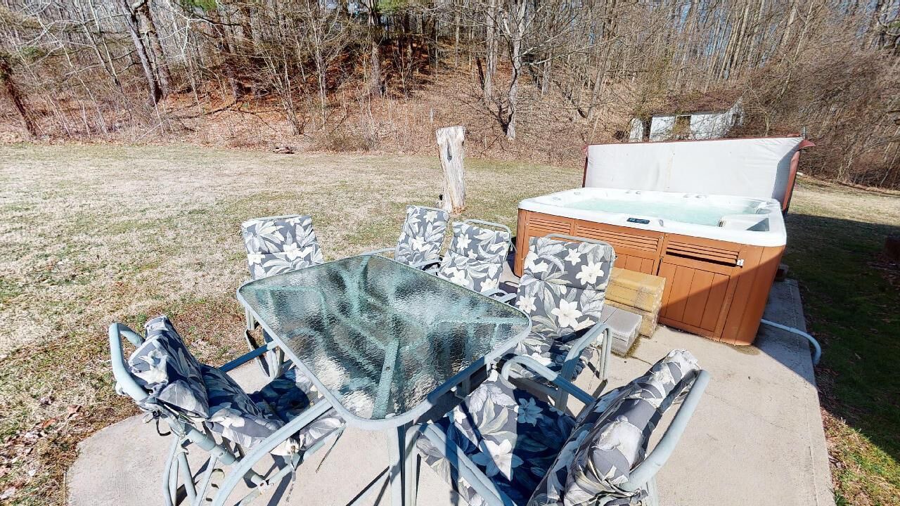 Photo of Outdoor in Nelsonville